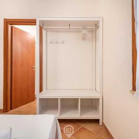 Дом отдыха Casa Adele - Steps To Cala Sinzias *