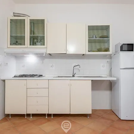 Дом отдыха Casa Adele - Steps To Cala Sinzias Вилласимиус