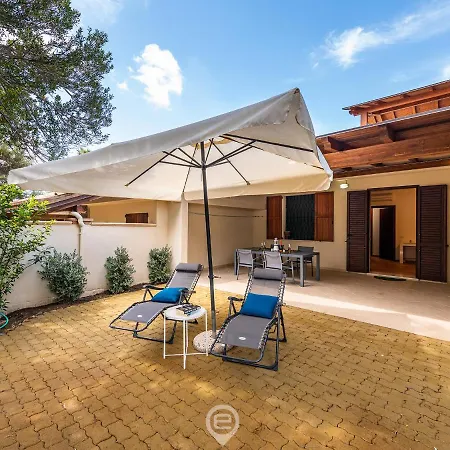 Дом отдыха Casa Adele - Steps To Cala Sinzias